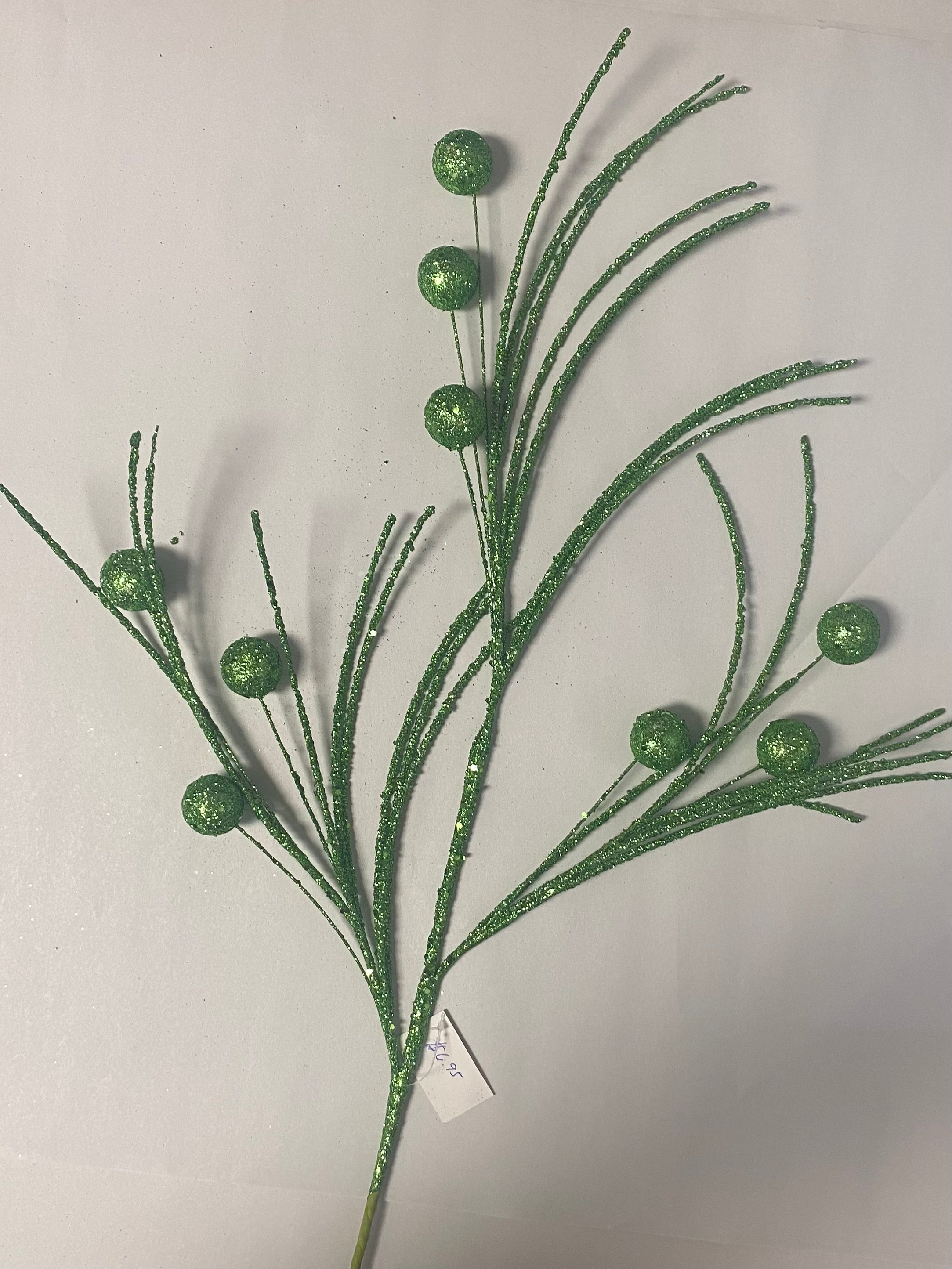 Green glitter ball spray