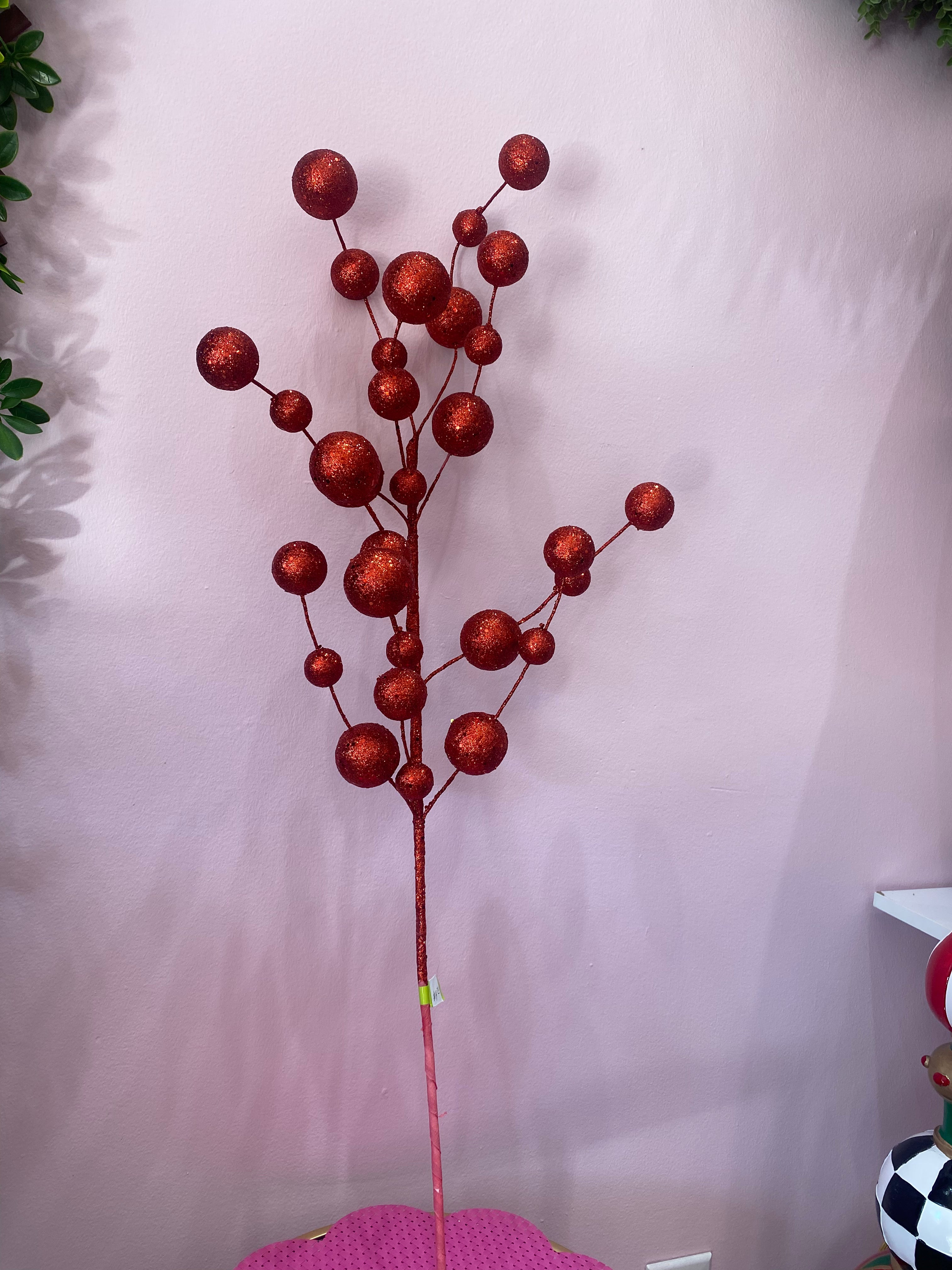 39” Red glitter ball spray